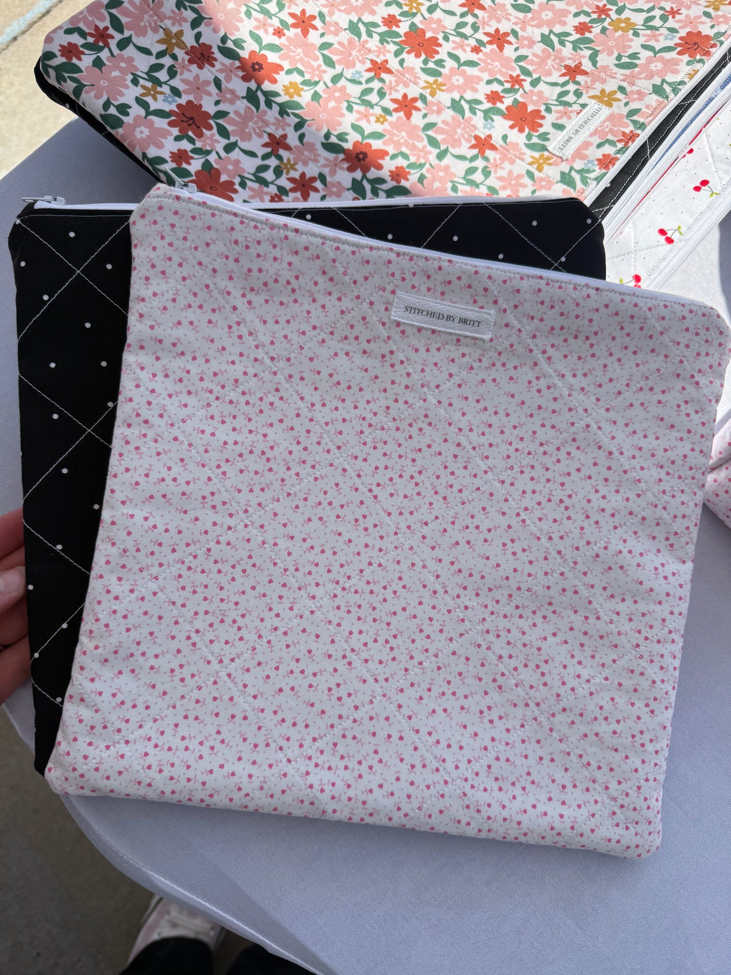 DISCOUNT Zip Pouch
