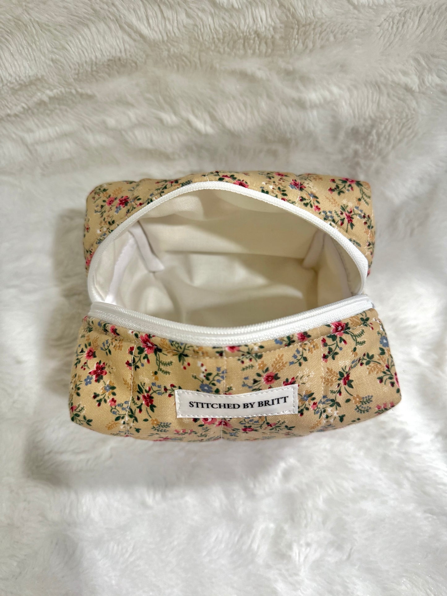 Maple Blossom Mini Makeup Bag *Limited-edition*