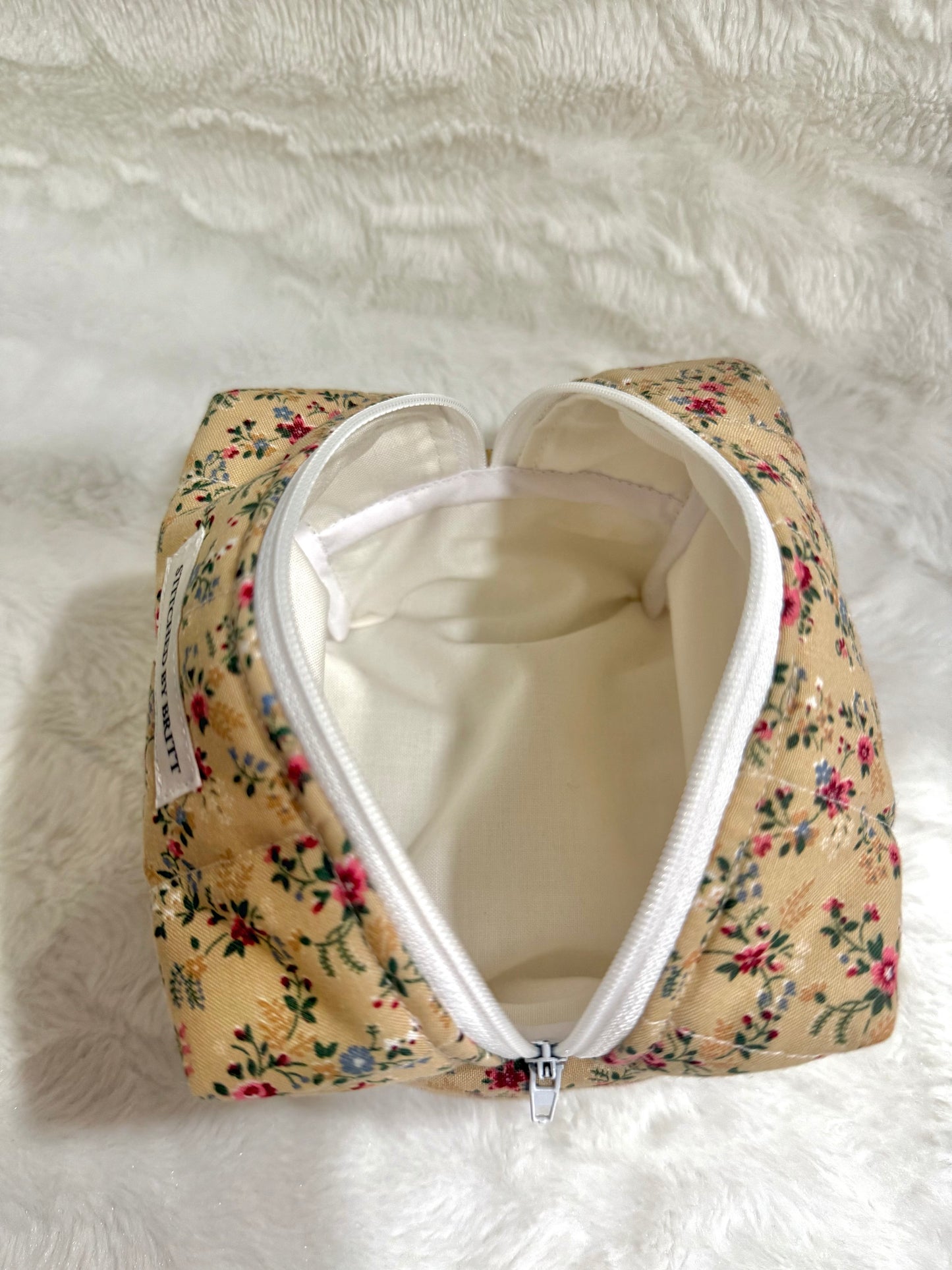 Maple Blossom Mini Makeup Bag *Limited-edition*