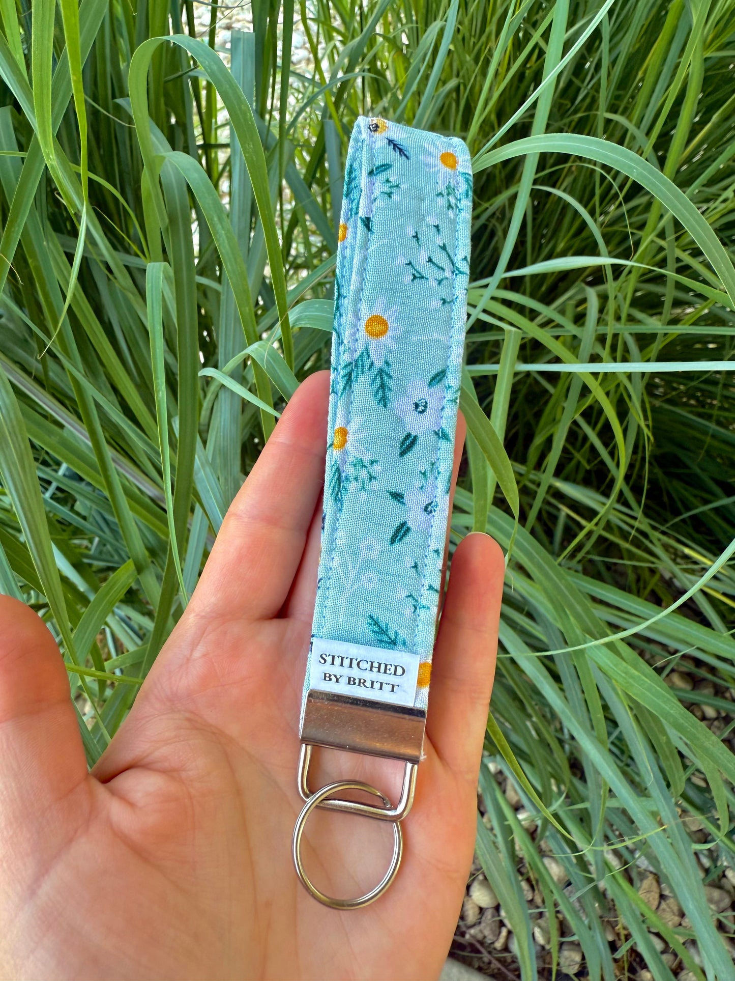 The Daisy Drift Wristlet