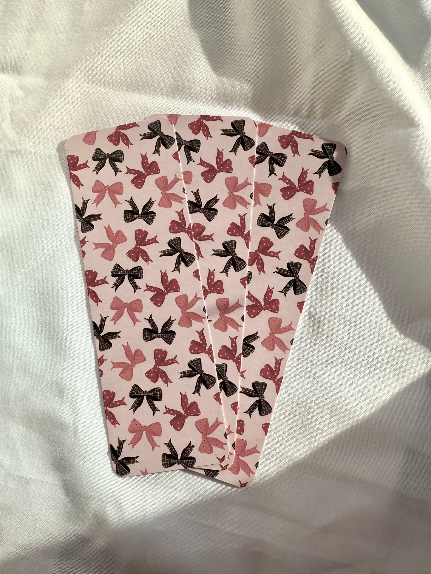 Red/Green Bows Bookmark