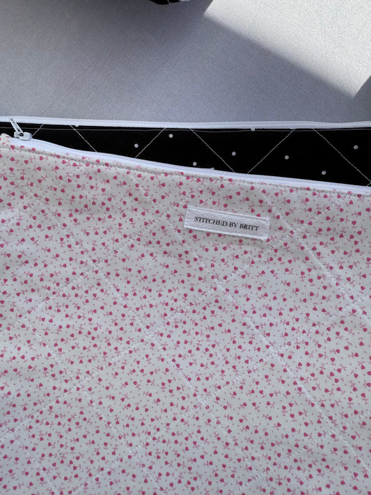 DISCOUNT Zip Pouch